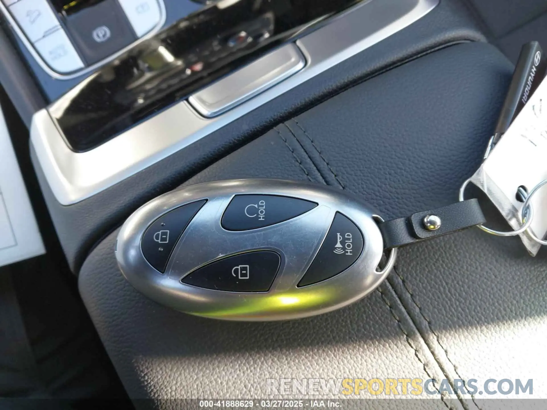 11 Photograph of a damaged car 5NMJACDE0SH489544 HYUNDAI TUCSON 2025