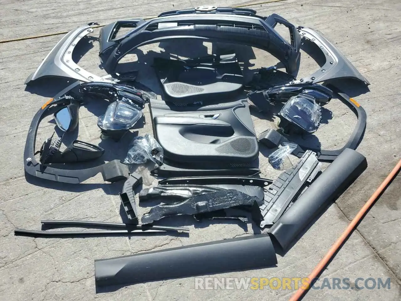 13 Photograph of a damaged car 5NMJACDE7SH445301 HYUNDAI TUCSON 2025