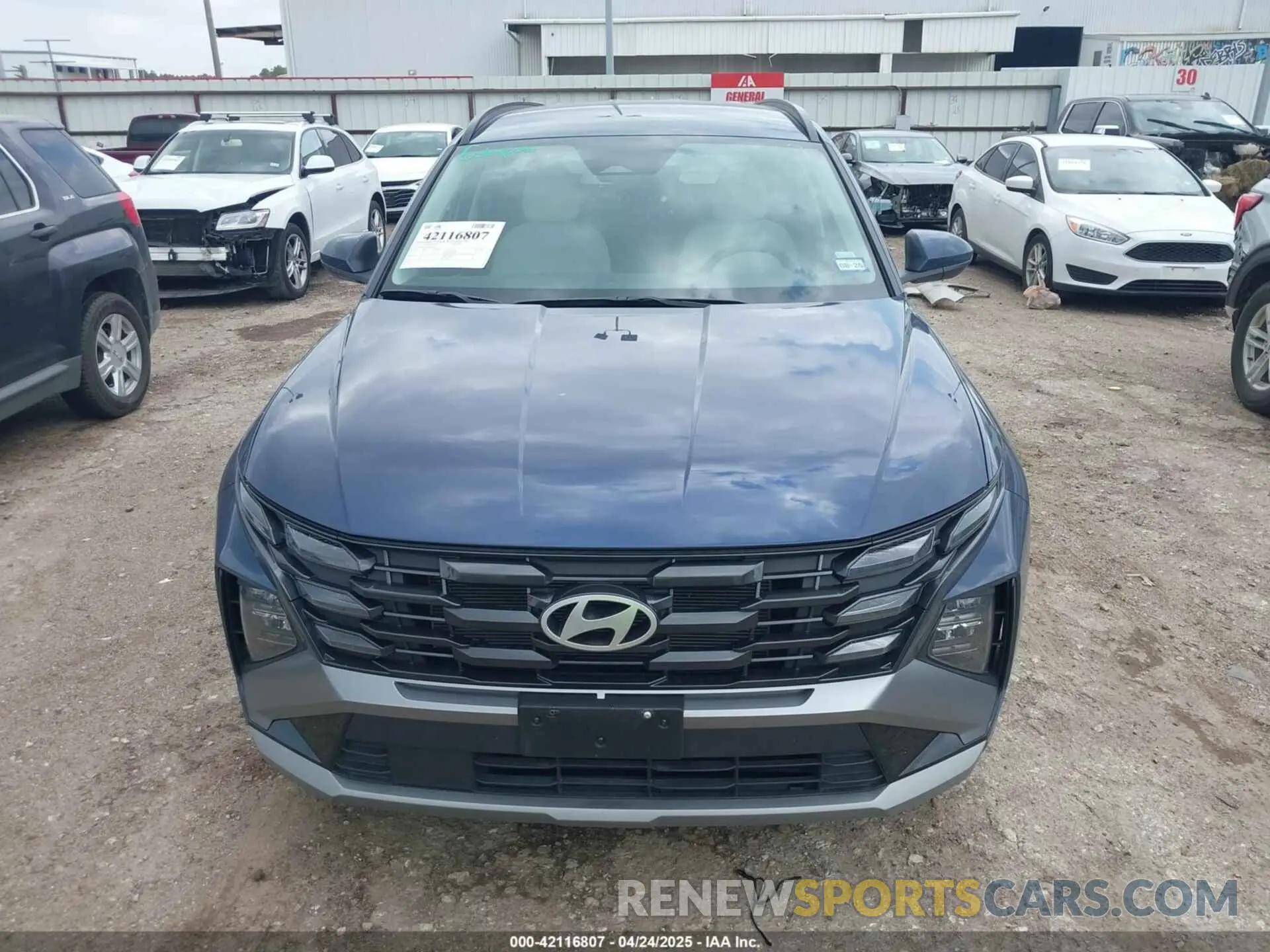 13 Photograph of a damaged car 5NMJB3DE0SH460252 HYUNDAI TUCSON 2025