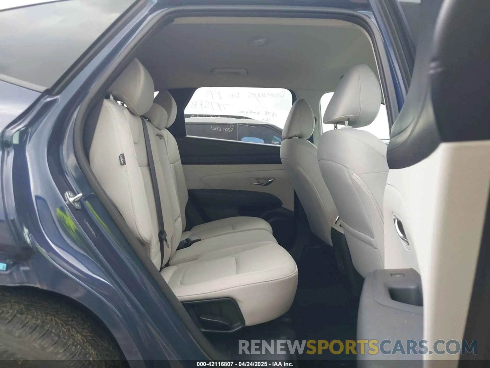 8 Photograph of a damaged car 5NMJB3DE0SH460252 HYUNDAI TUCSON 2025