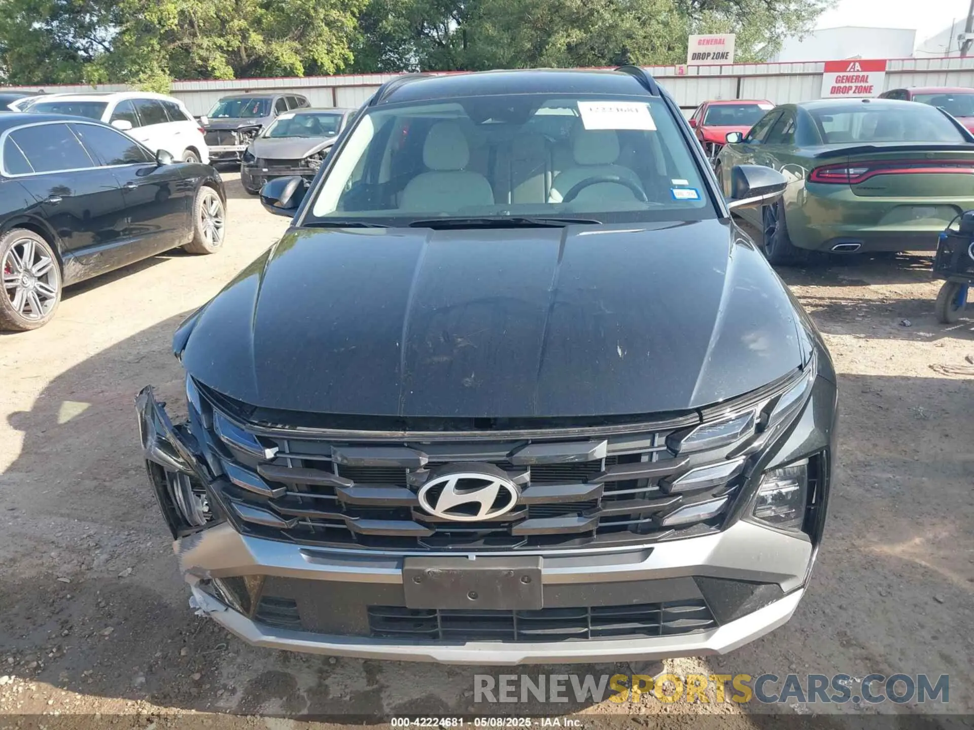 13 Photograph of a damaged car 5NMJB3DE0SH460297 HYUNDAI TUCSON 2025