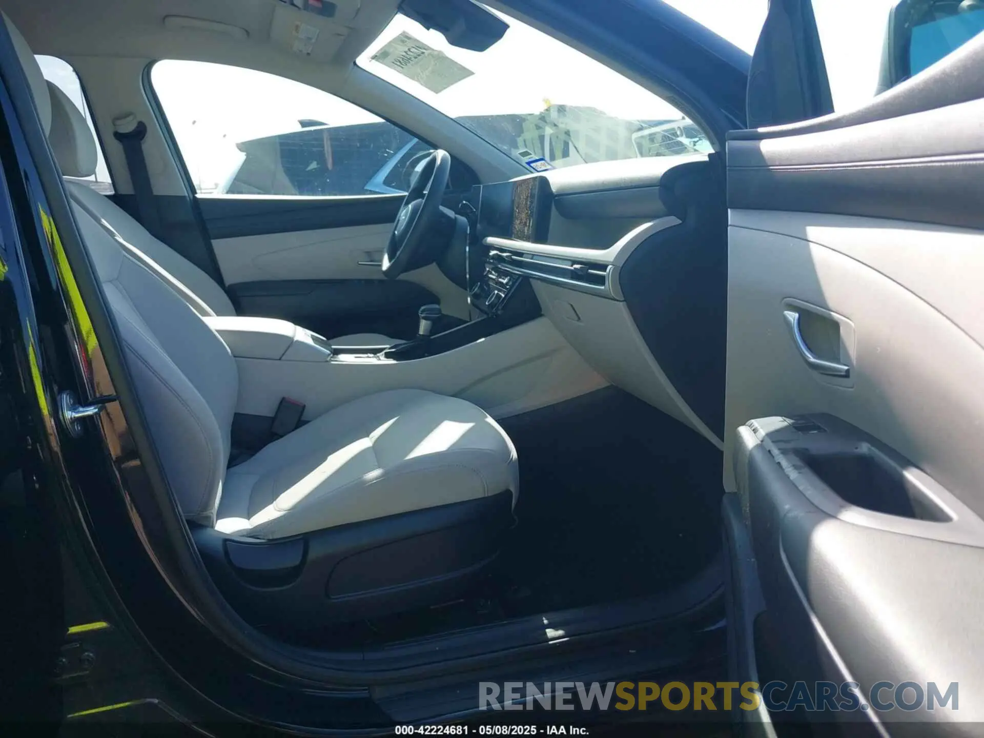 5 Photograph of a damaged car 5NMJB3DE0SH460297 HYUNDAI TUCSON 2025