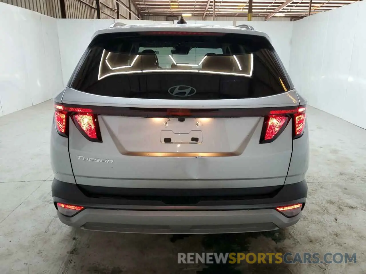 6 Photograph of a damaged car 5NMJB3DE0SH480811 HYUNDAI TUCSON 2025