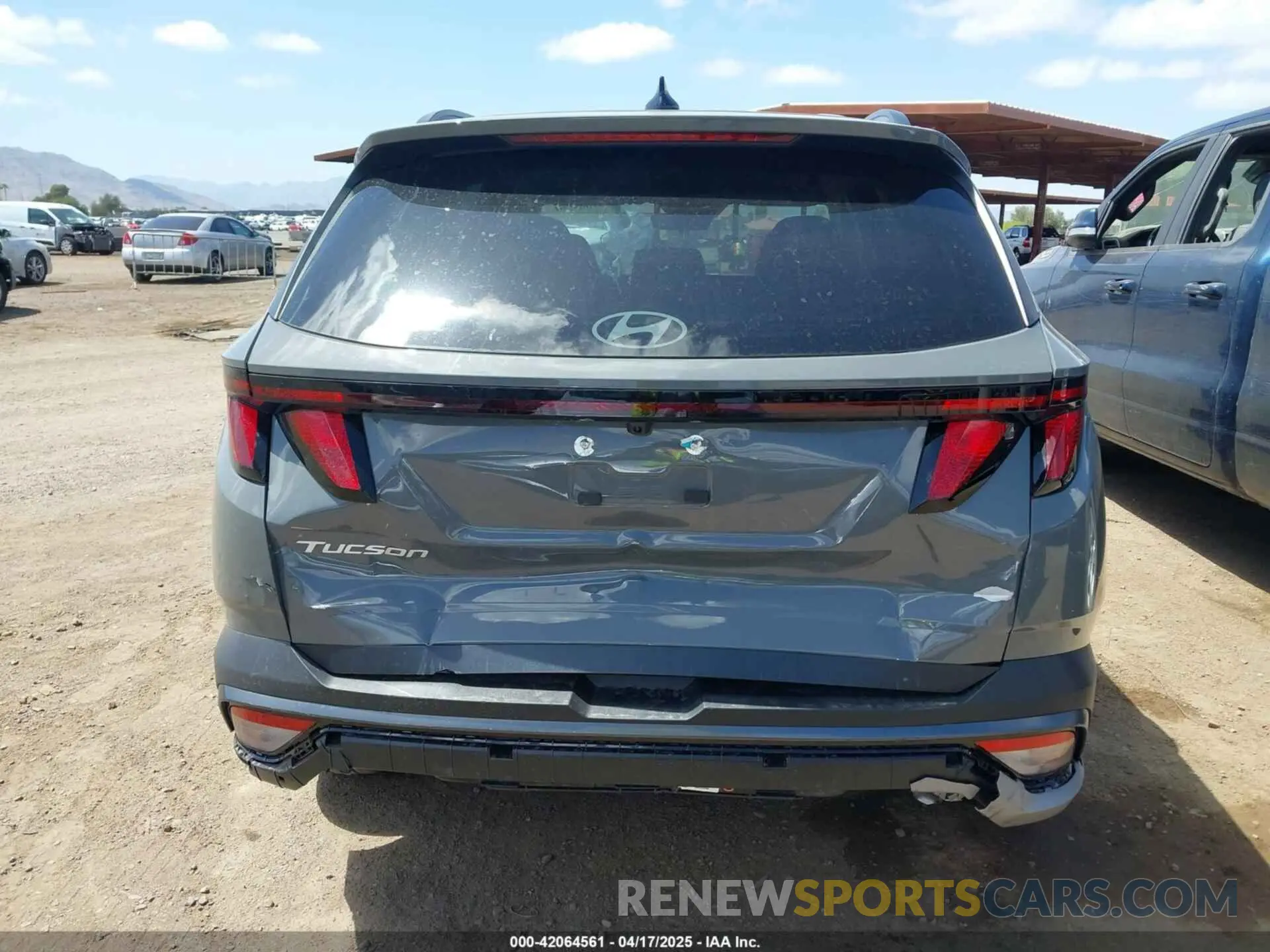 16 Photograph of a damaged car 5NMJB3DE0SH518330 HYUNDAI TUCSON 2025
