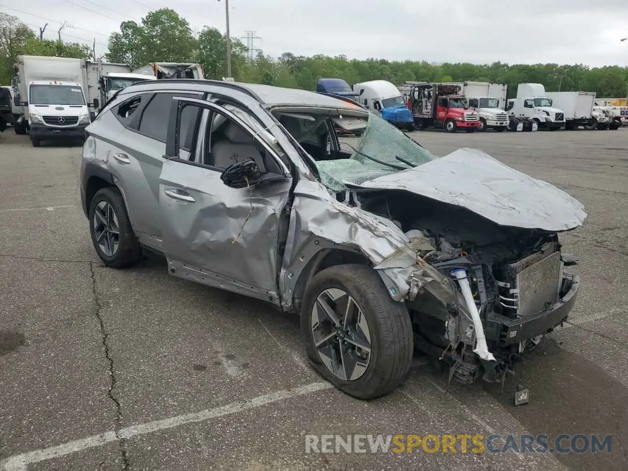 4 Photograph of a damaged car 5NMJB3DE1SH440706 HYUNDAI TUCSON 2025