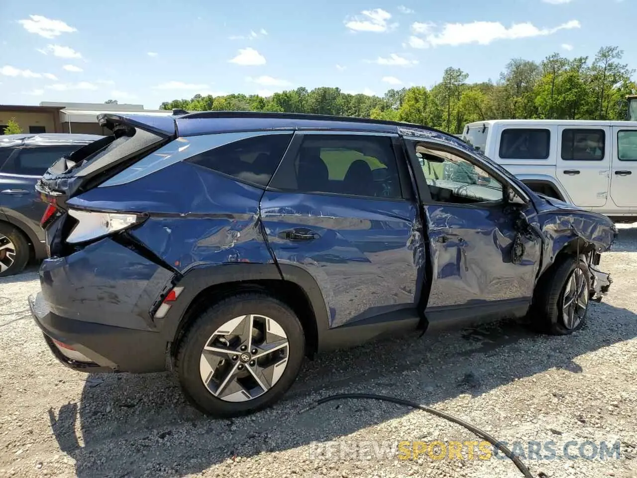 3 Photograph of a damaged car 5NMJB3DE1SH443038 HYUNDAI TUCSON 2025