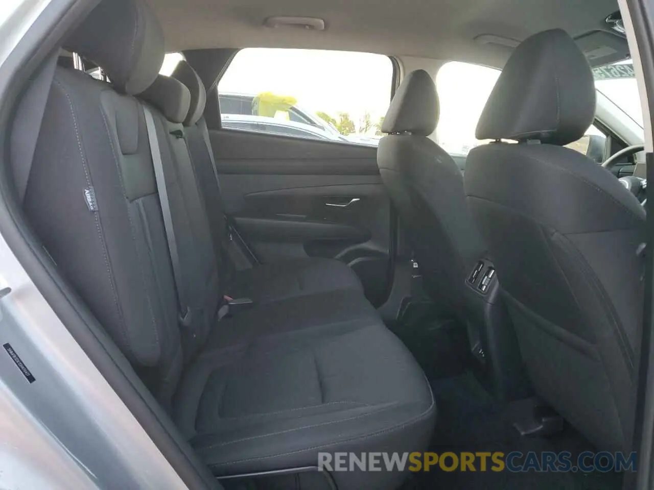 11 Photograph of a damaged car 5NMJB3DE1SH476427 HYUNDAI TUCSON 2025