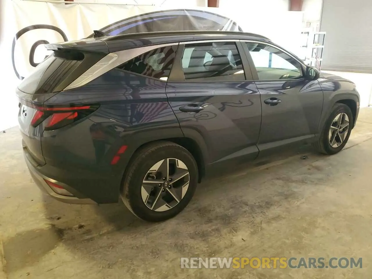 3 Photograph of a damaged car 5NMJB3DE1SH477383 HYUNDAI TUCSON 2025