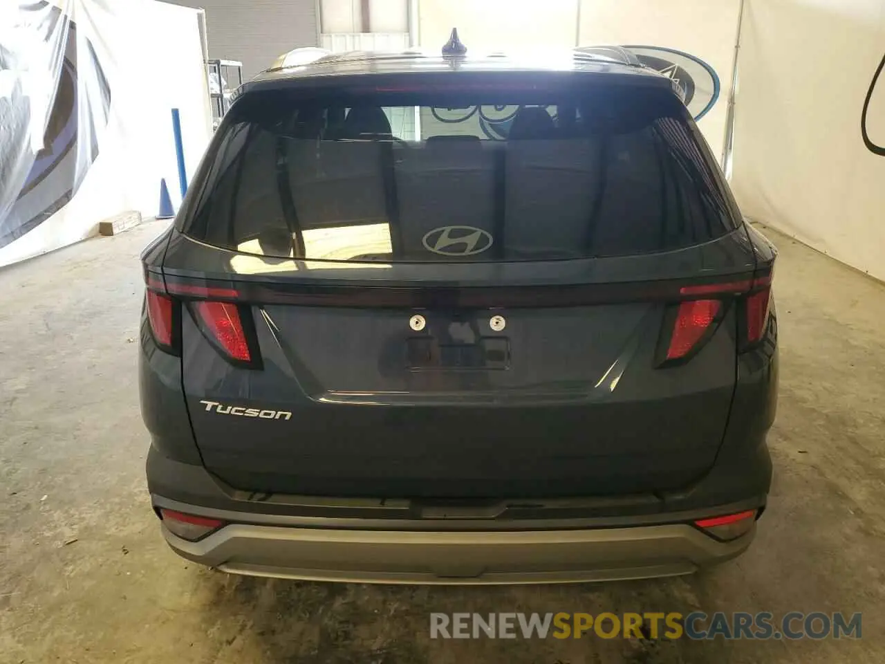 6 Photograph of a damaged car 5NMJB3DE1SH477383 HYUNDAI TUCSON 2025