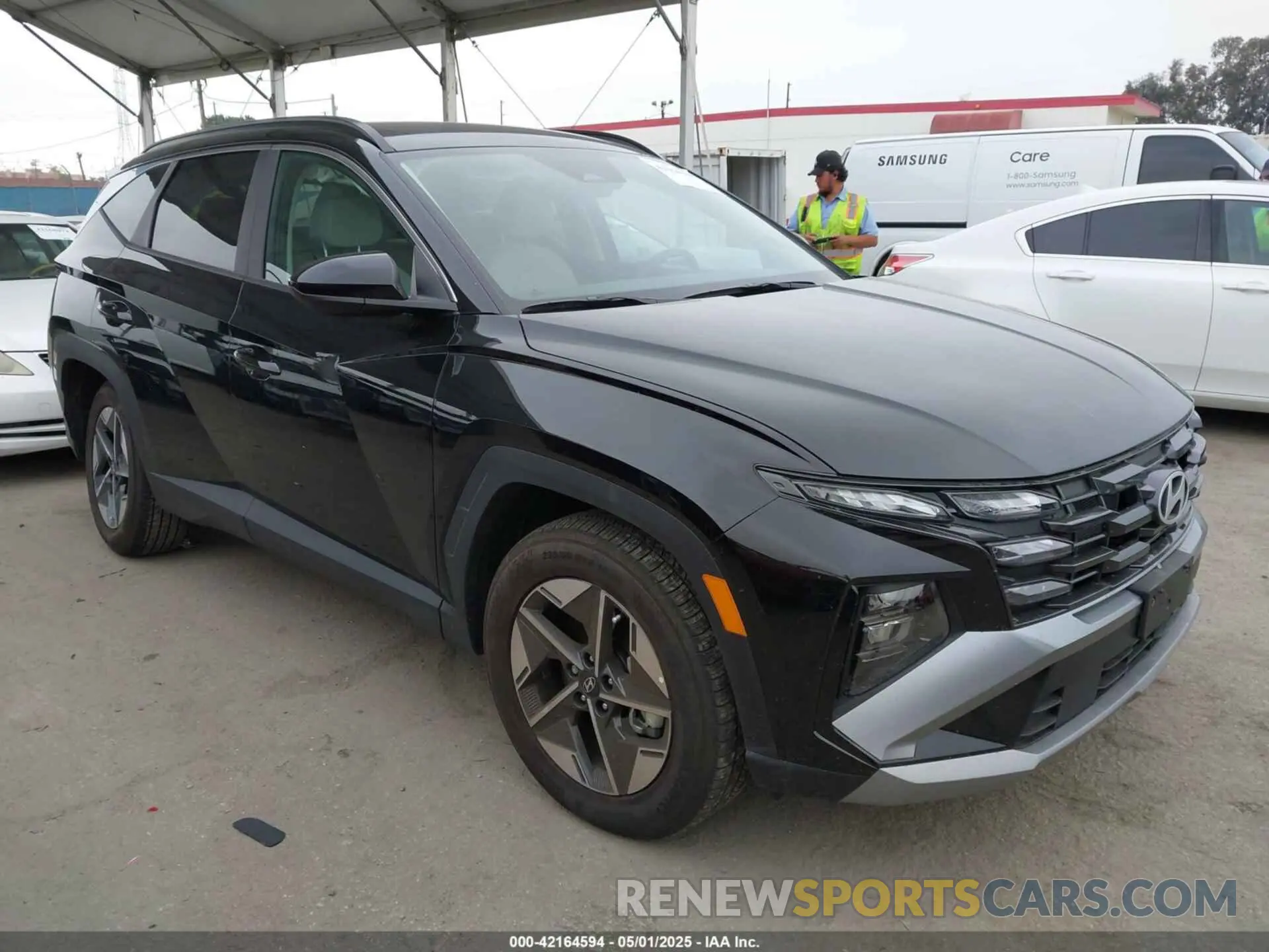 1 Photograph of a damaged car 5NMJB3DE1SH486553 HYUNDAI TUCSON 2025