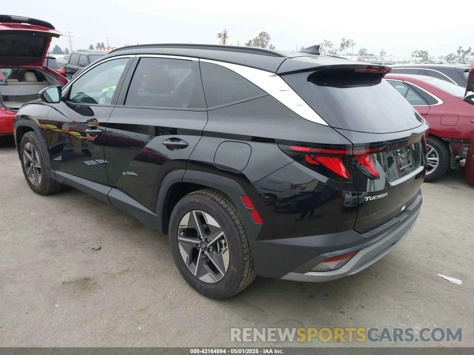 3 Photograph of a damaged car 5NMJB3DE1SH486553 HYUNDAI TUCSON 2025