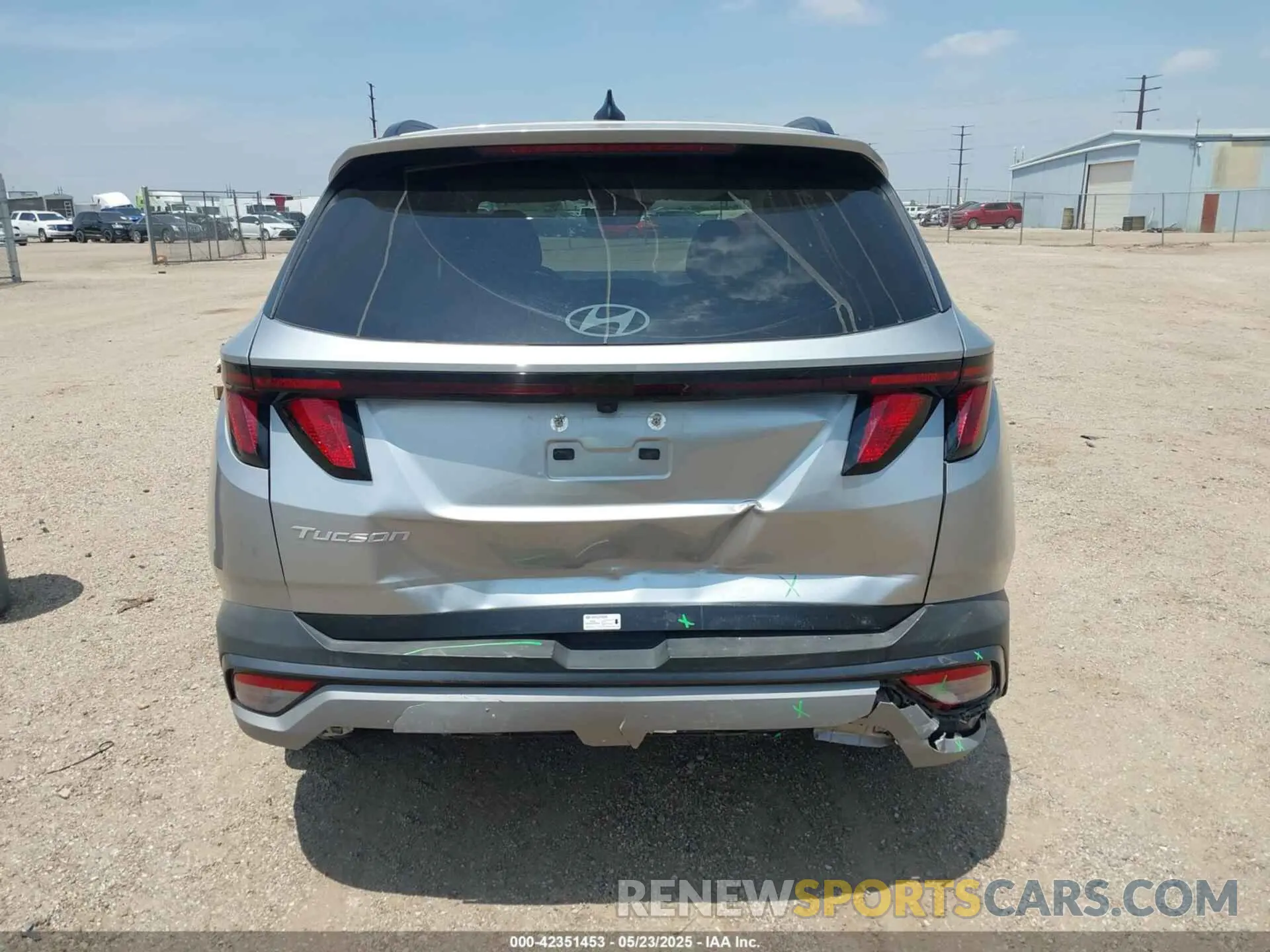 16 Photograph of a damaged car 5NMJB3DE1SH494667 HYUNDAI TUCSON 2025