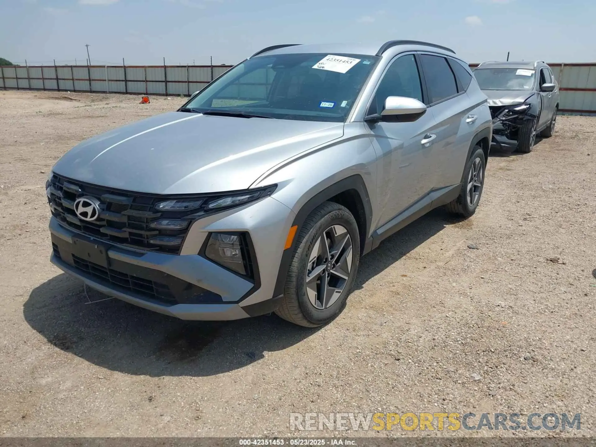 2 Photograph of a damaged car 5NMJB3DE1SH494667 HYUNDAI TUCSON 2025