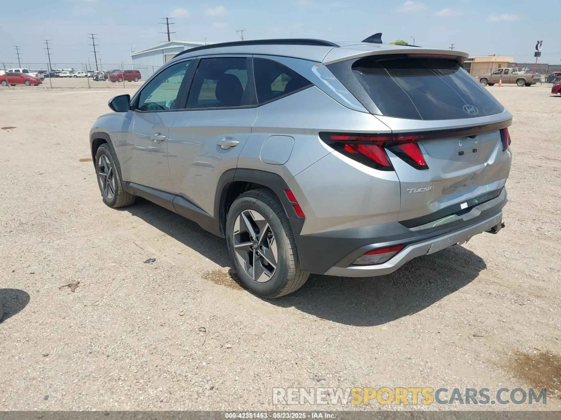 3 Photograph of a damaged car 5NMJB3DE1SH494667 HYUNDAI TUCSON 2025