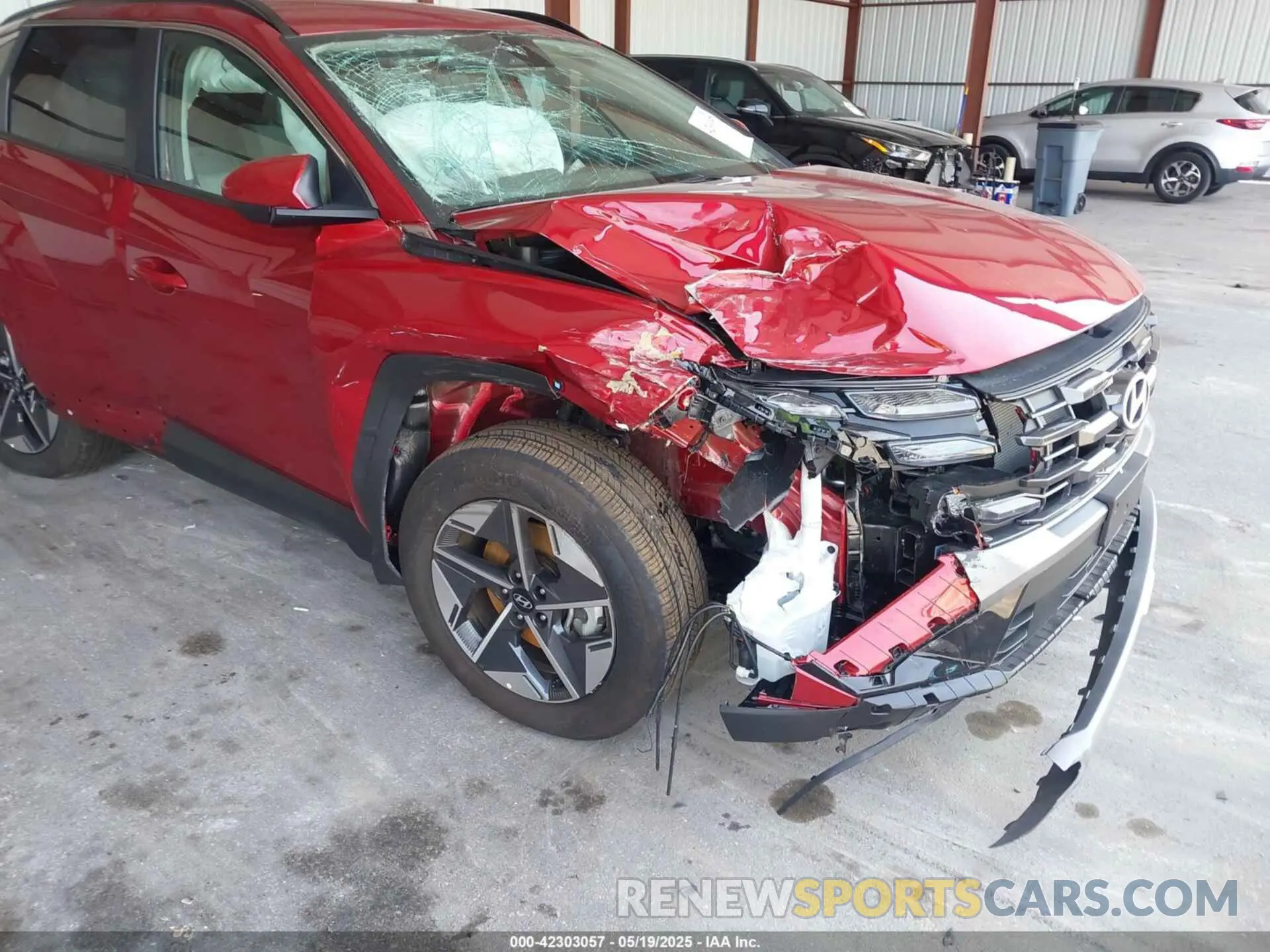 18 Photograph of a damaged car 5NMJB3DE1SH505800 HYUNDAI TUCSON 2025