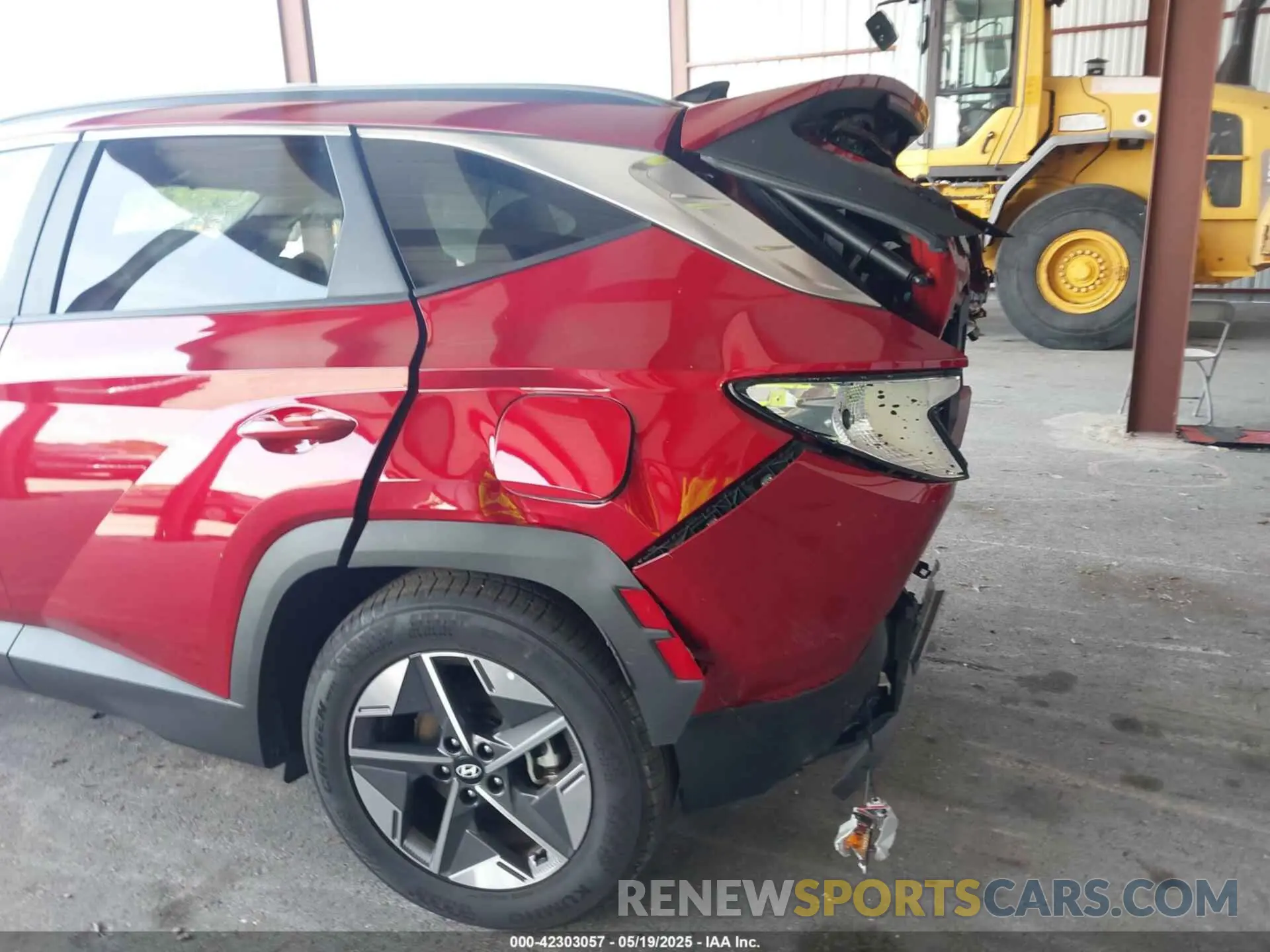 21 Photograph of a damaged car 5NMJB3DE1SH505800 HYUNDAI TUCSON 2025