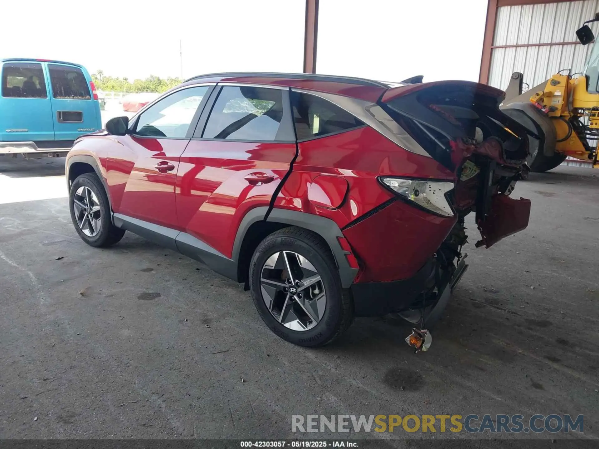 3 Photograph of a damaged car 5NMJB3DE1SH505800 HYUNDAI TUCSON 2025