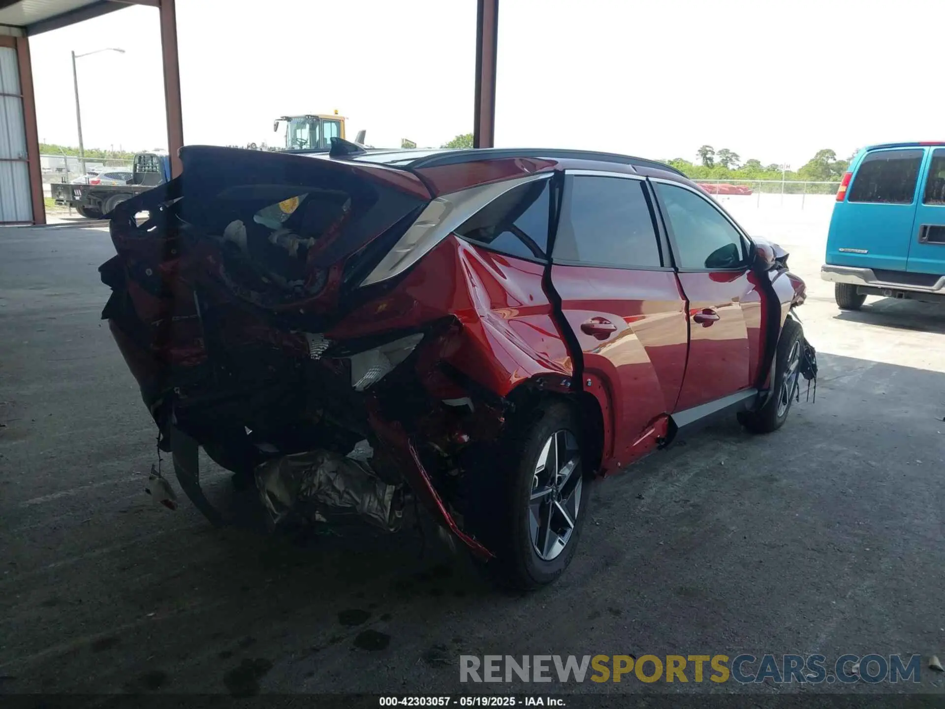 4 Photograph of a damaged car 5NMJB3DE1SH505800 HYUNDAI TUCSON 2025