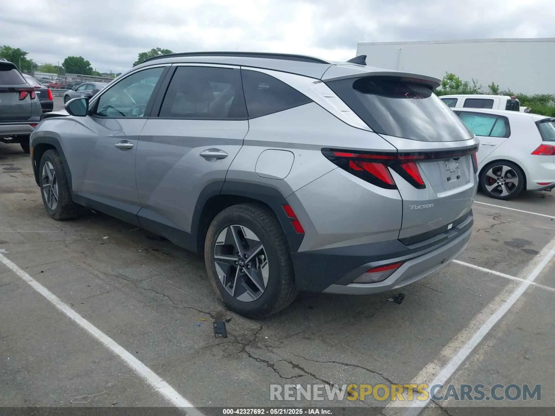 3 Photograph of a damaged car 5NMJB3DE2SH480017 HYUNDAI TUCSON 2025