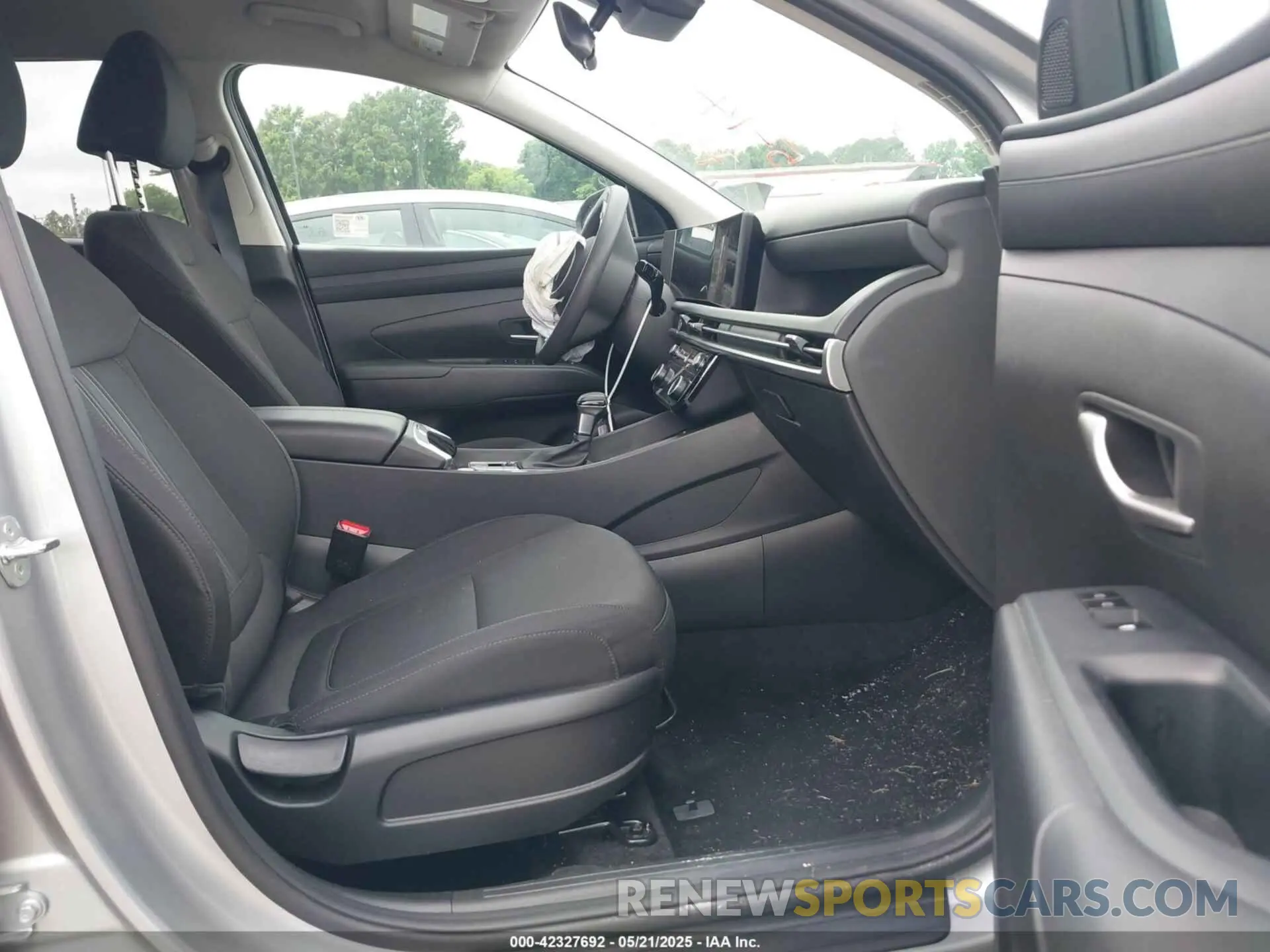 5 Photograph of a damaged car 5NMJB3DE2SH480017 HYUNDAI TUCSON 2025