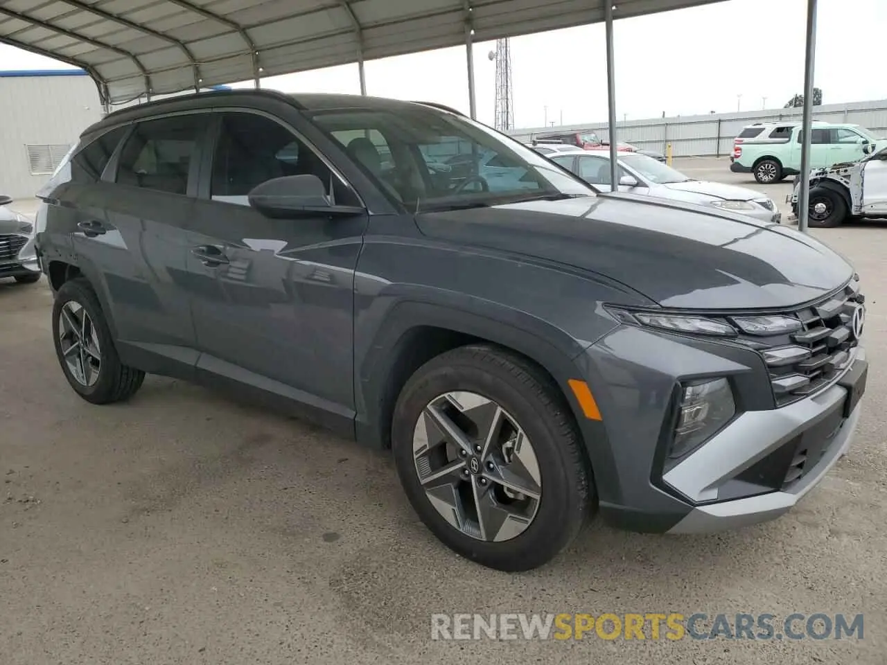 4 Photograph of a damaged car 5NMJB3DE2SH493866 HYUNDAI TUCSON 2025