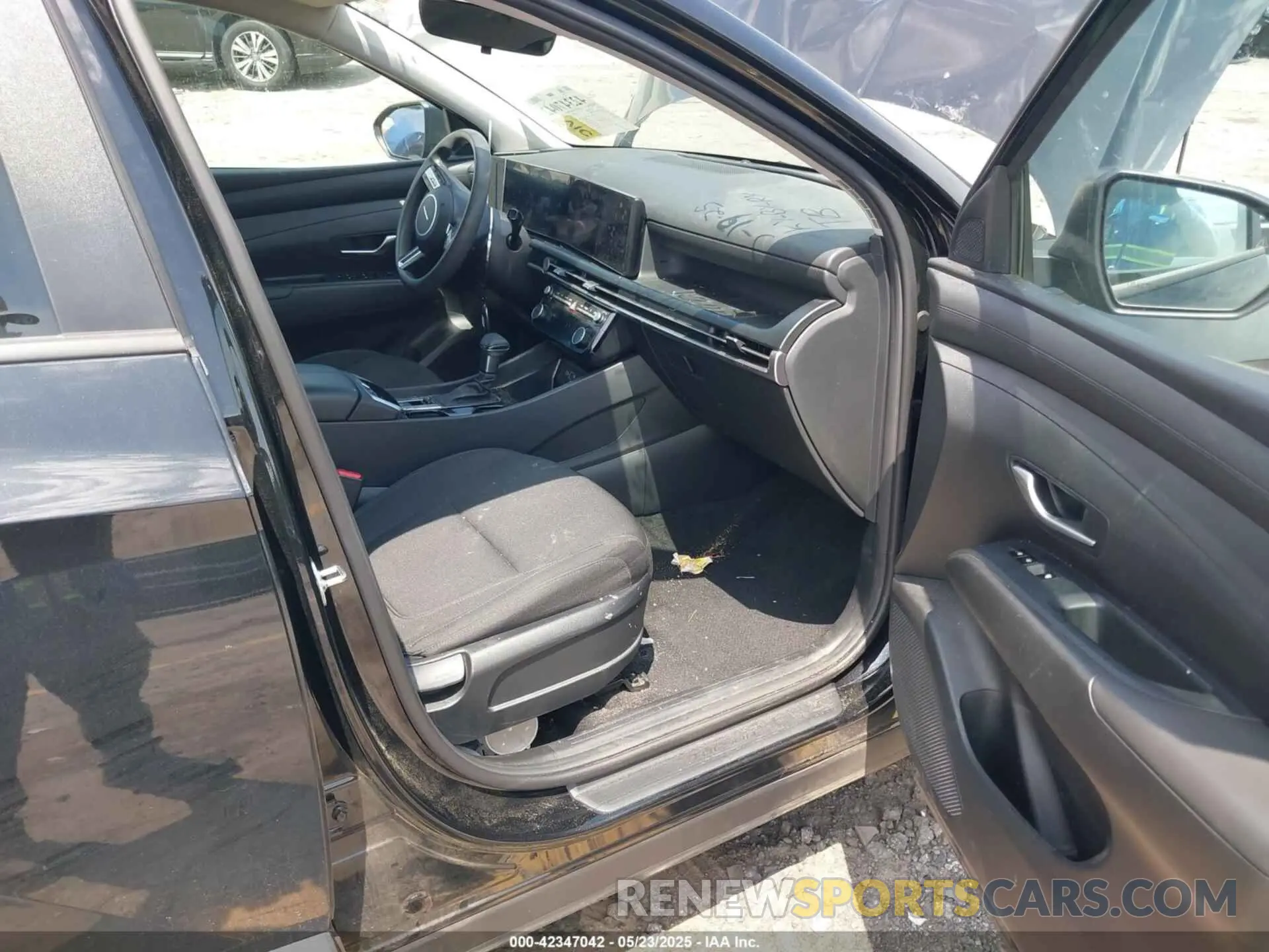 5 Photograph of a damaged car 5NMJB3DE3SH447706 HYUNDAI TUCSON 2025