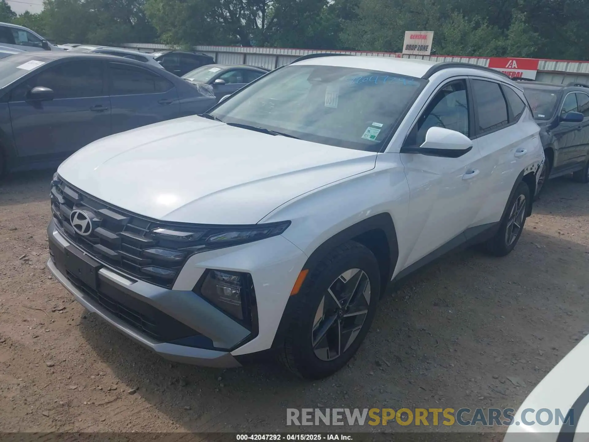 2 Photograph of a damaged car 5NMJB3DE3SH507693 HYUNDAI TUCSON 2025