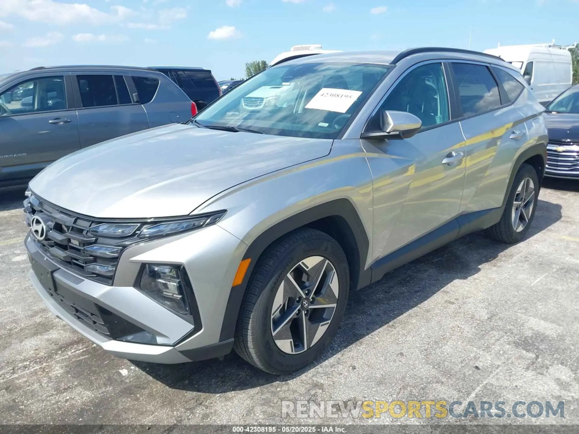 2 Photograph of a damaged car 5NMJB3DE5SH444239 HYUNDAI TUCSON 2025