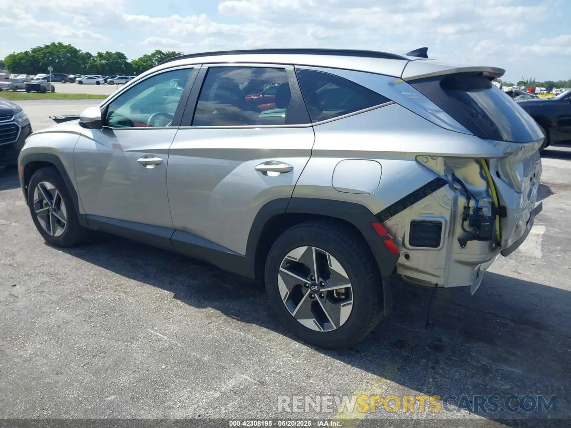 3 Photograph of a damaged car 5NMJB3DE5SH444239 HYUNDAI TUCSON 2025