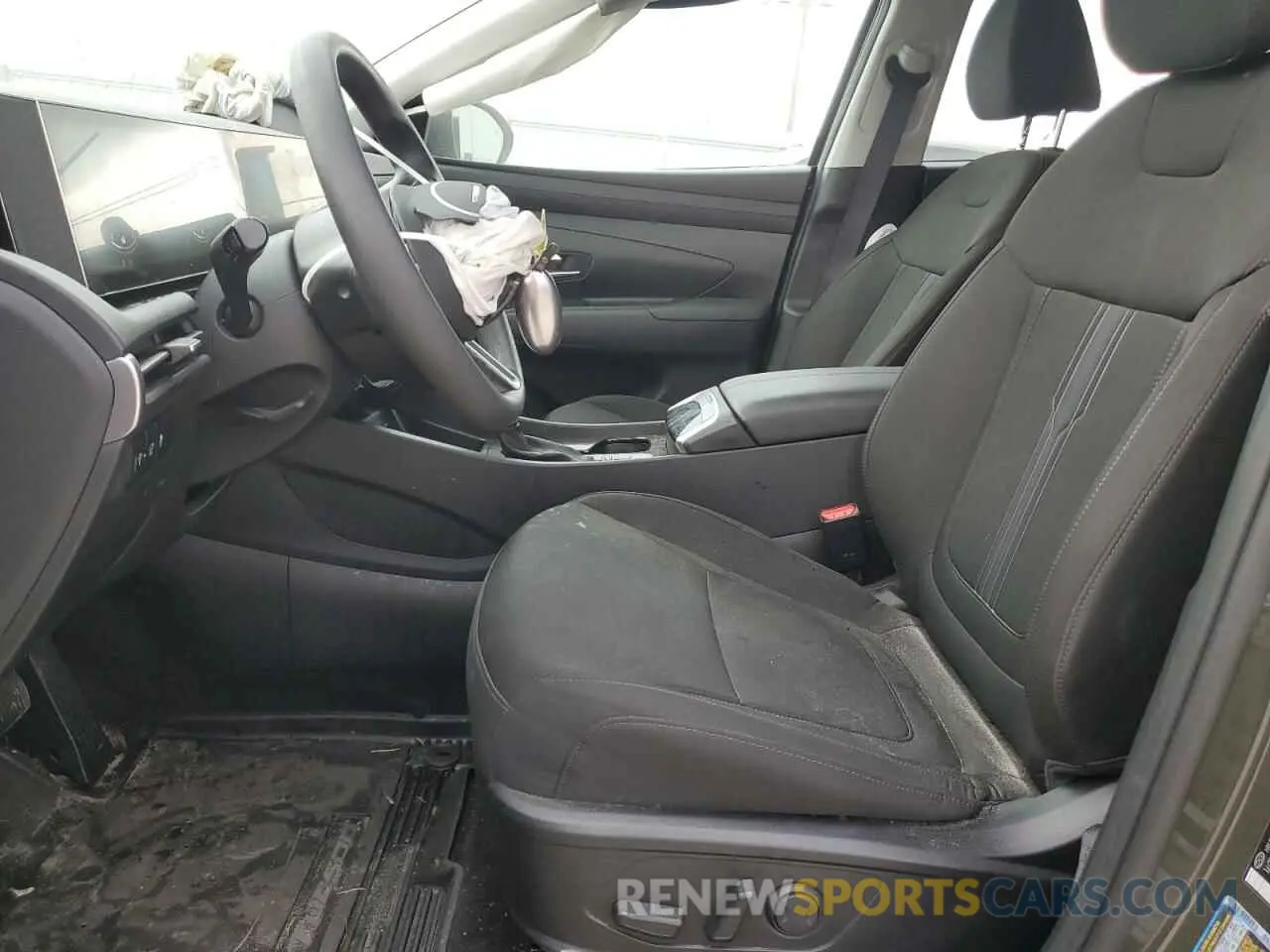 7 Photograph of a damaged car 5NMJB3DE5SH447383 HYUNDAI TUCSON 2025