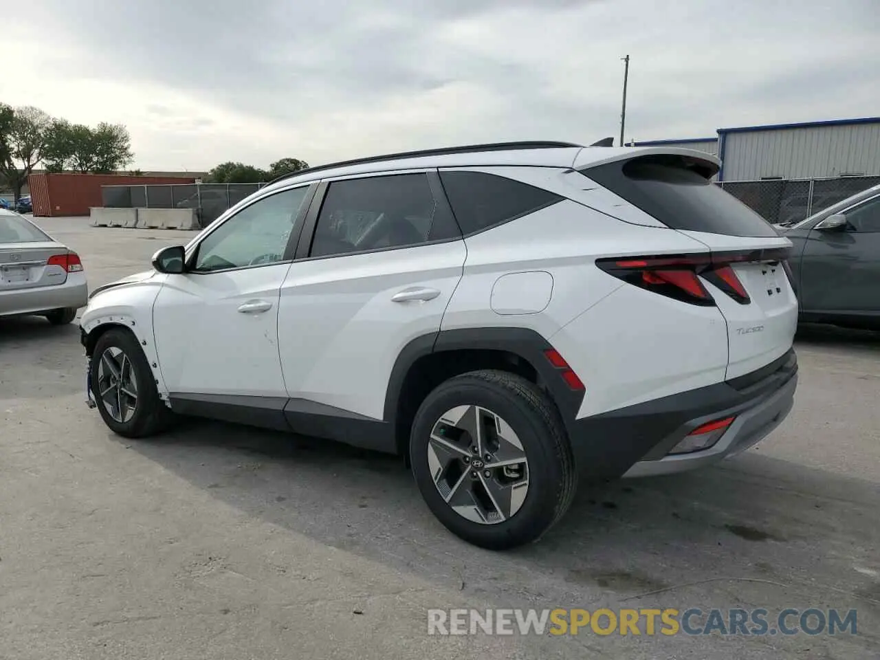 2 Photograph of a damaged car 5NMJB3DE5SH467827 HYUNDAI TUCSON 2025