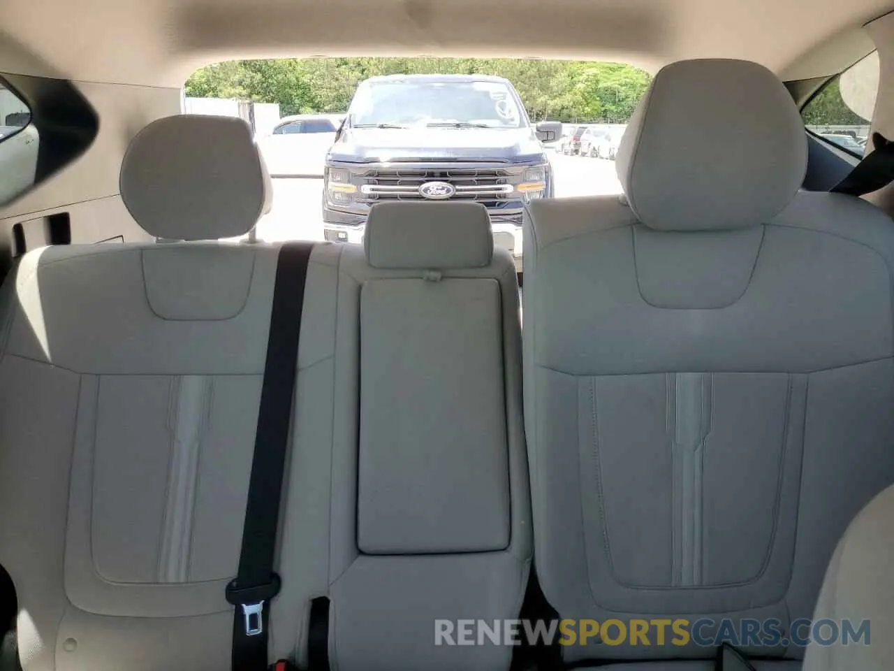 10 Photograph of a damaged car 5NMJB3DE6SH443875 HYUNDAI TUCSON 2025