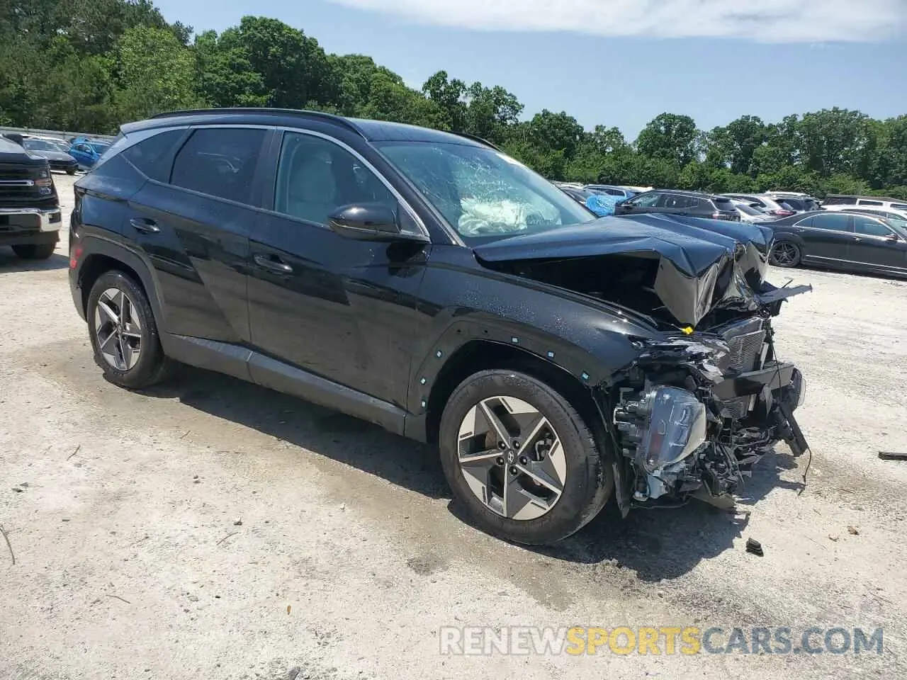 4 Photograph of a damaged car 5NMJB3DE6SH443875 HYUNDAI TUCSON 2025