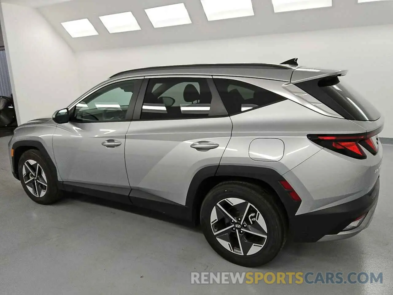 2 Photograph of a damaged car 5NMJB3DE6SH468453 HYUNDAI TUCSON 2025