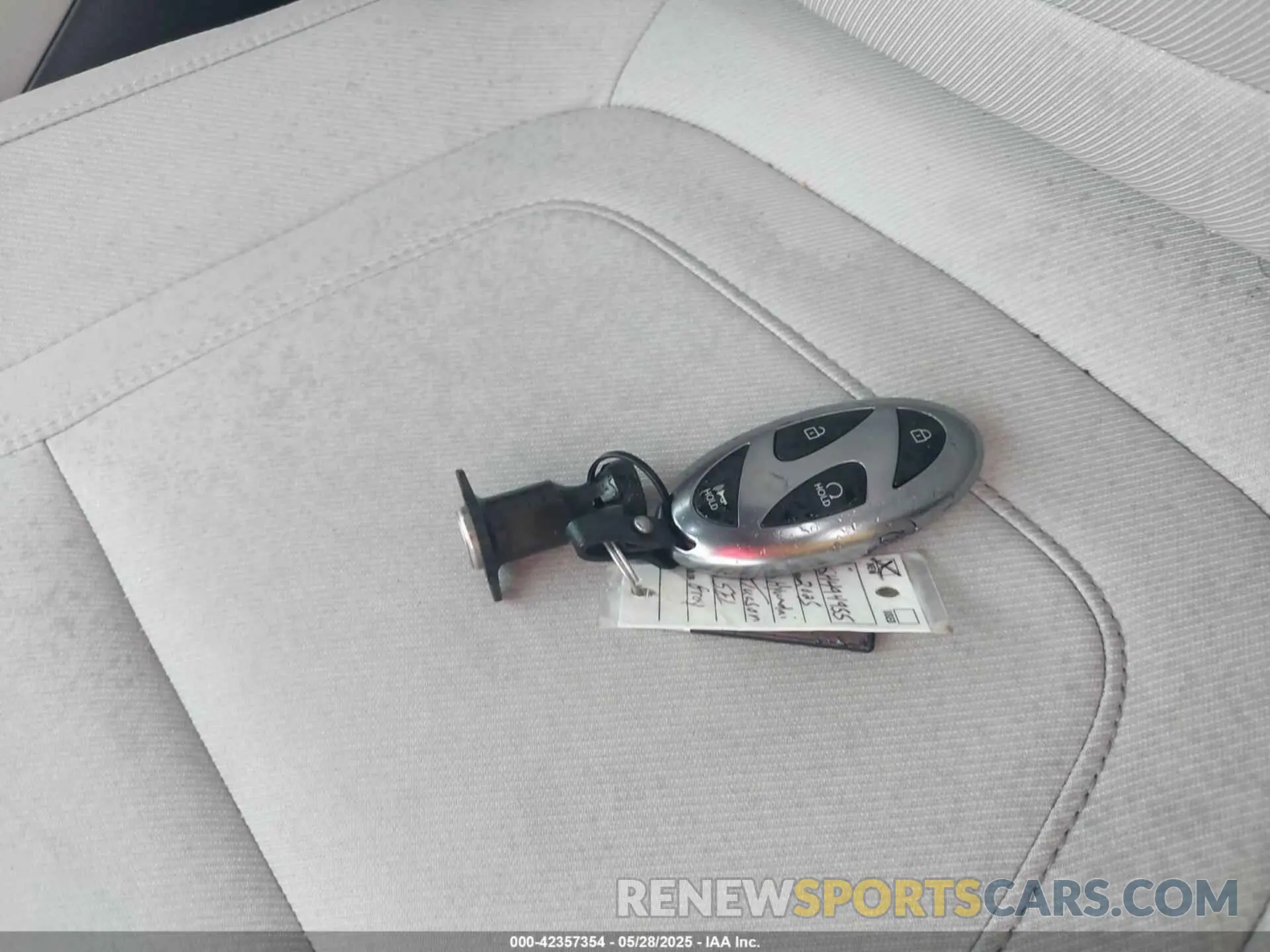 11 Photograph of a damaged car 5NMJB3DE6SH494955 HYUNDAI TUCSON 2025