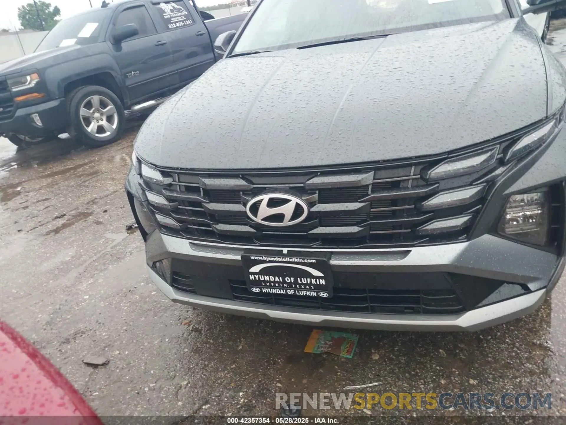 12 Photograph of a damaged car 5NMJB3DE6SH494955 HYUNDAI TUCSON 2025