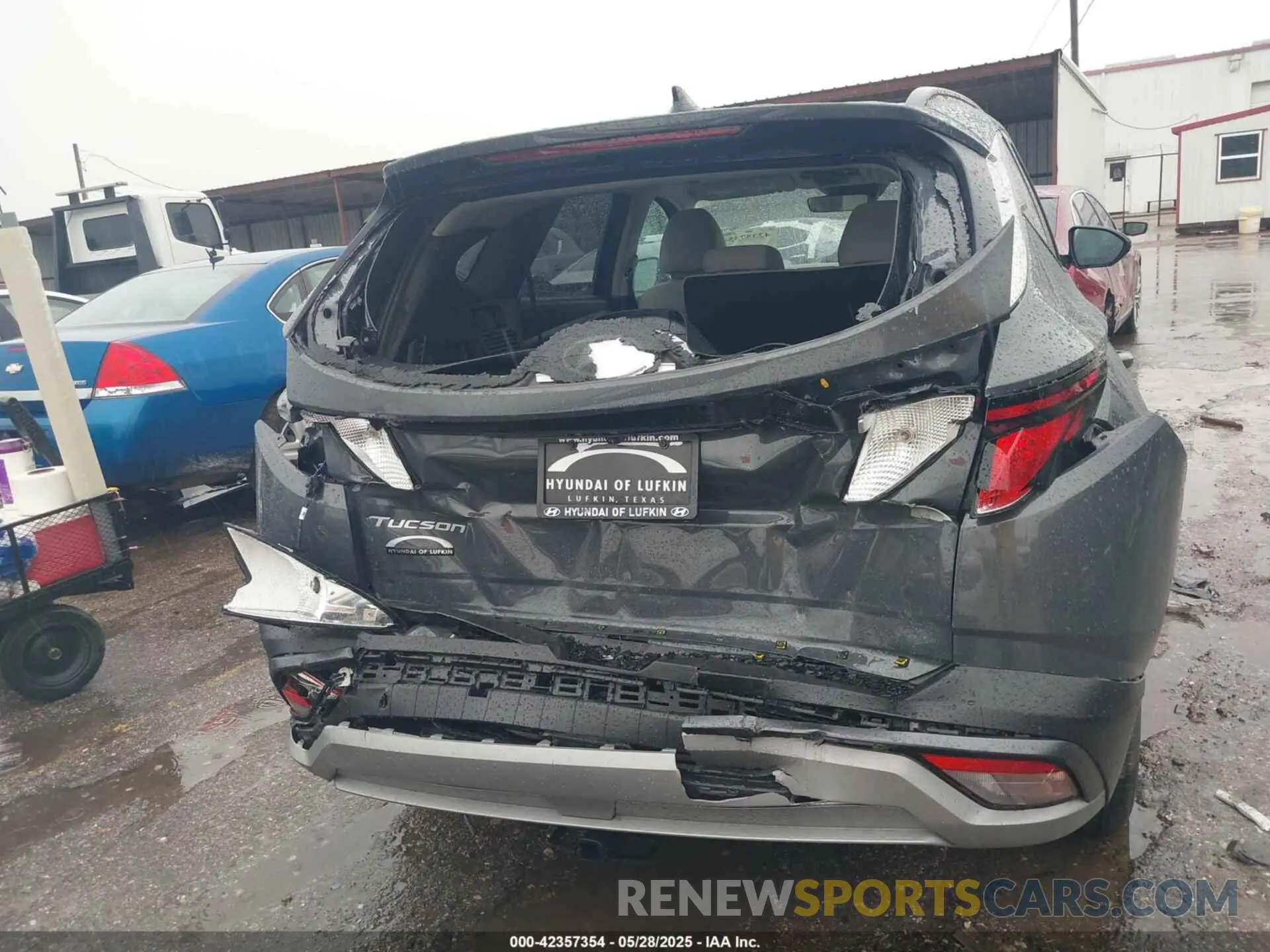 16 Photograph of a damaged car 5NMJB3DE6SH494955 HYUNDAI TUCSON 2025
