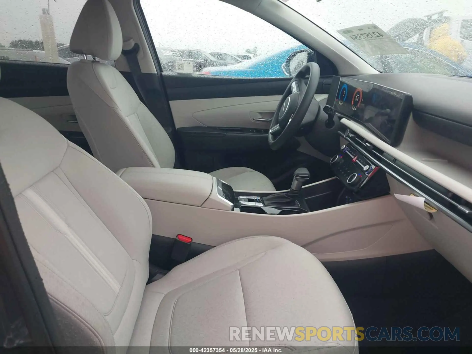 5 Photograph of a damaged car 5NMJB3DE6SH494955 HYUNDAI TUCSON 2025