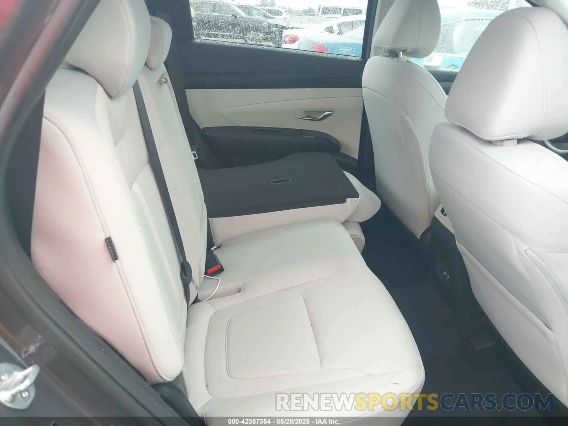 8 Photograph of a damaged car 5NMJB3DE6SH494955 HYUNDAI TUCSON 2025