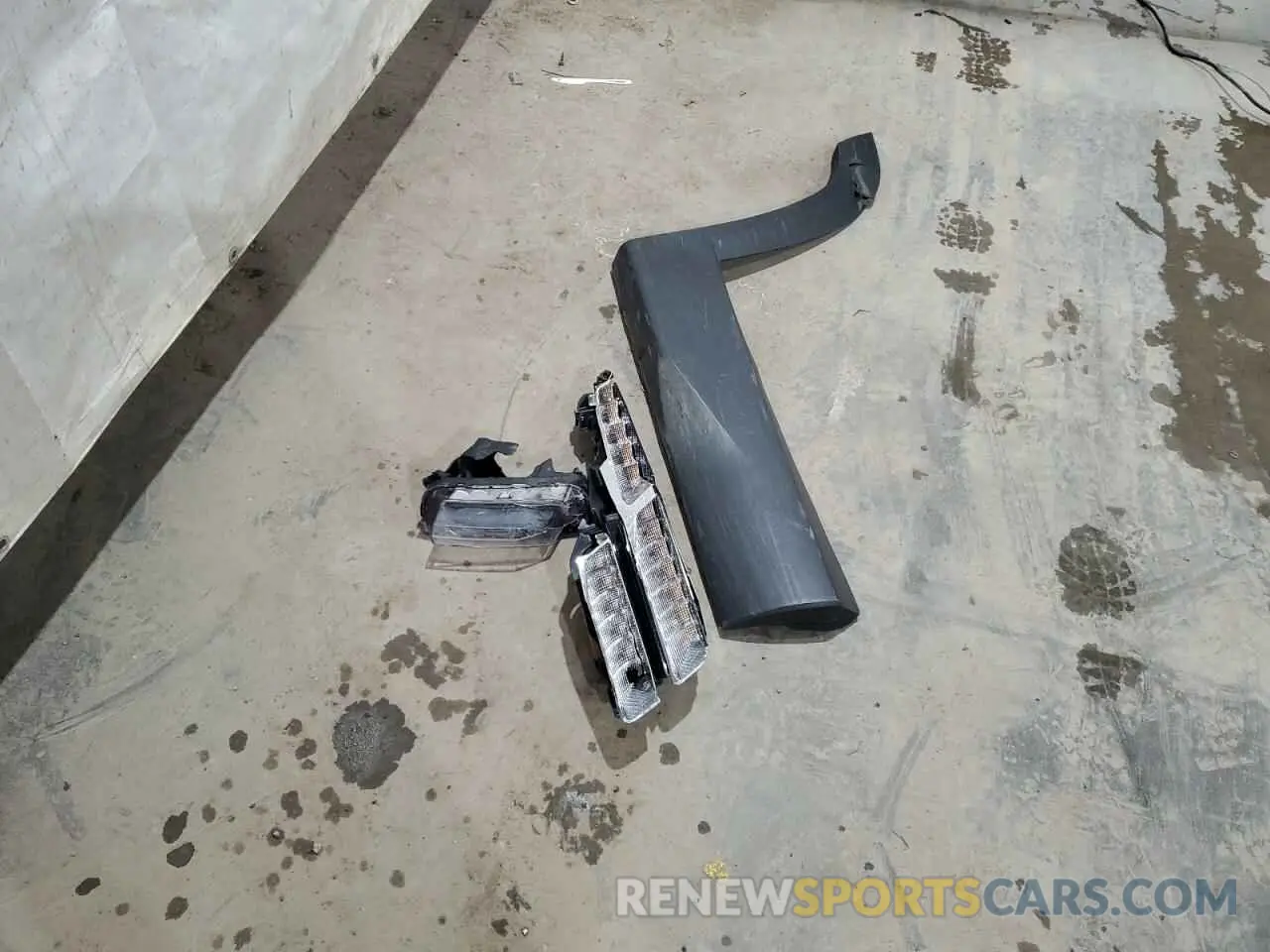 13 Photograph of a damaged car 5NMJB3DE6SH506957 HYUNDAI TUCSON 2025
