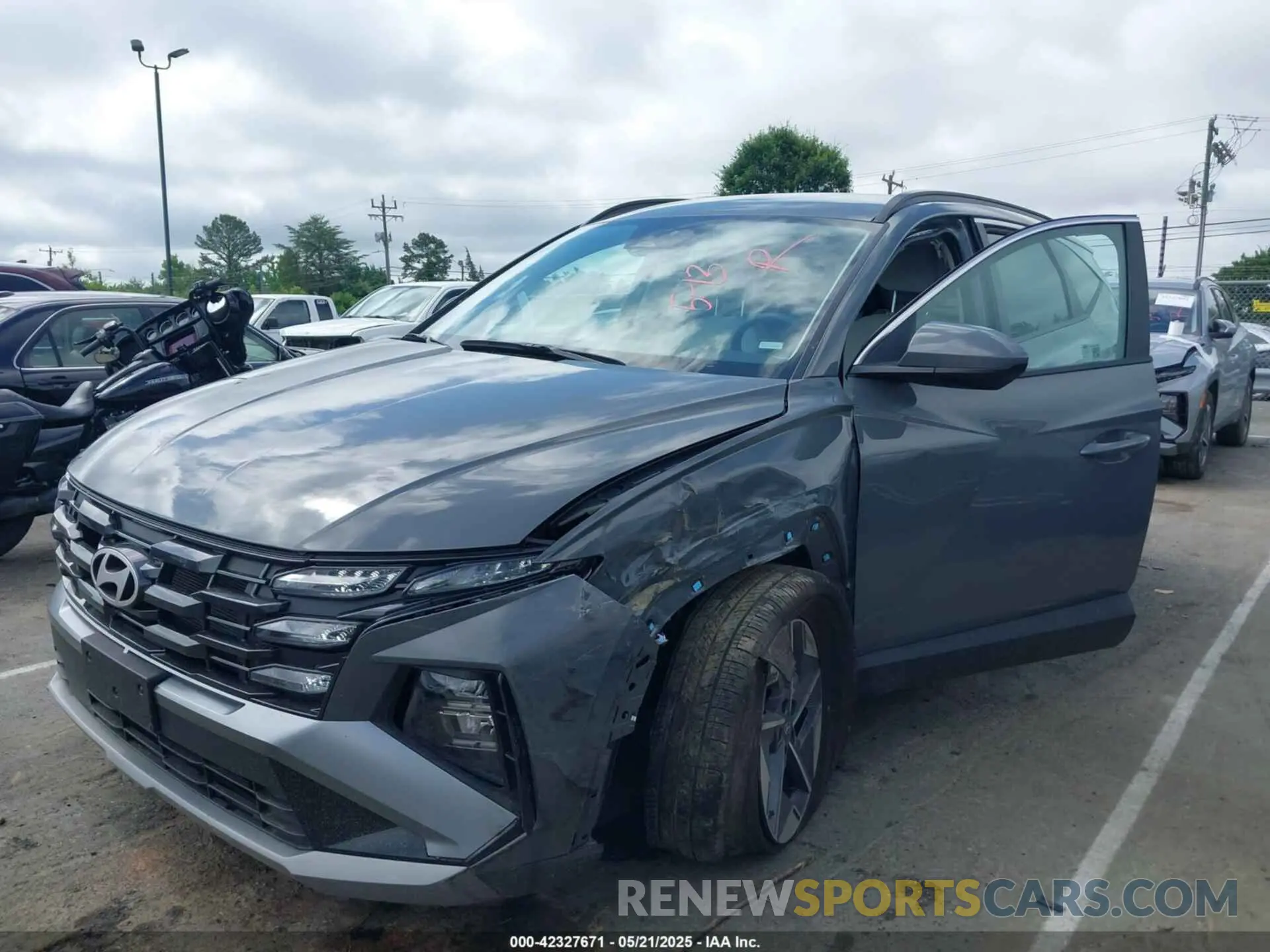 6 Photograph of a damaged car 5NMJB3DE7SH444260 HYUNDAI TUCSON 2025