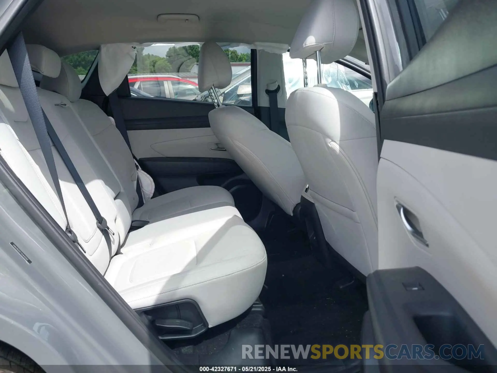 8 Photograph of a damaged car 5NMJB3DE7SH444260 HYUNDAI TUCSON 2025