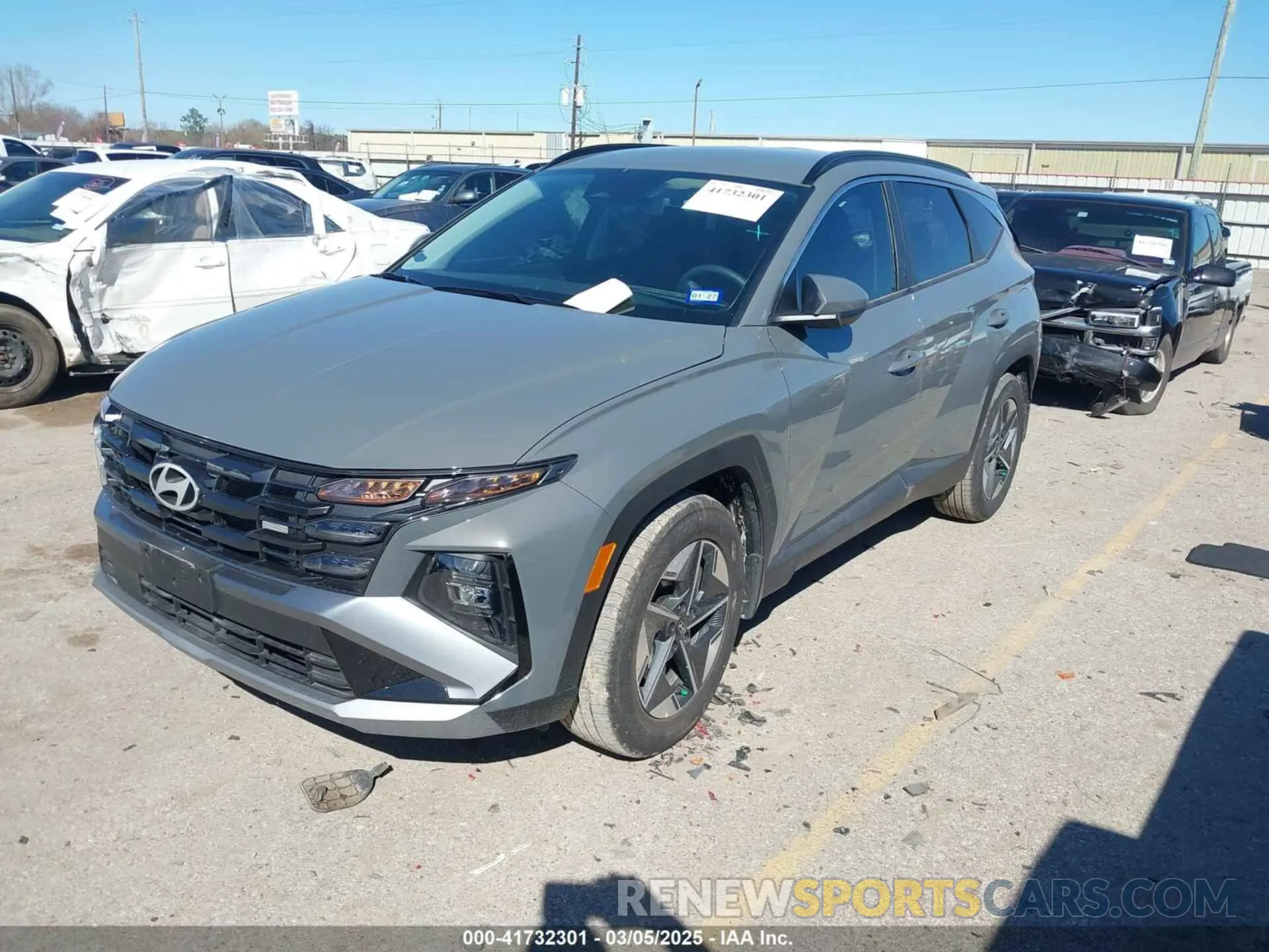 2 Photograph of a damaged car 5NMJB3DE7SH501802 HYUNDAI TUCSON 2025