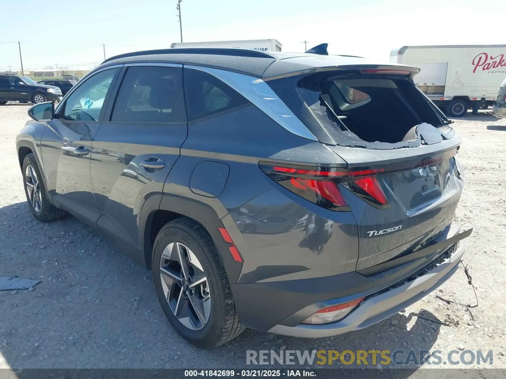 3 Photograph of a damaged car 5NMJB3DE7SH508748 HYUNDAI TUCSON 2025