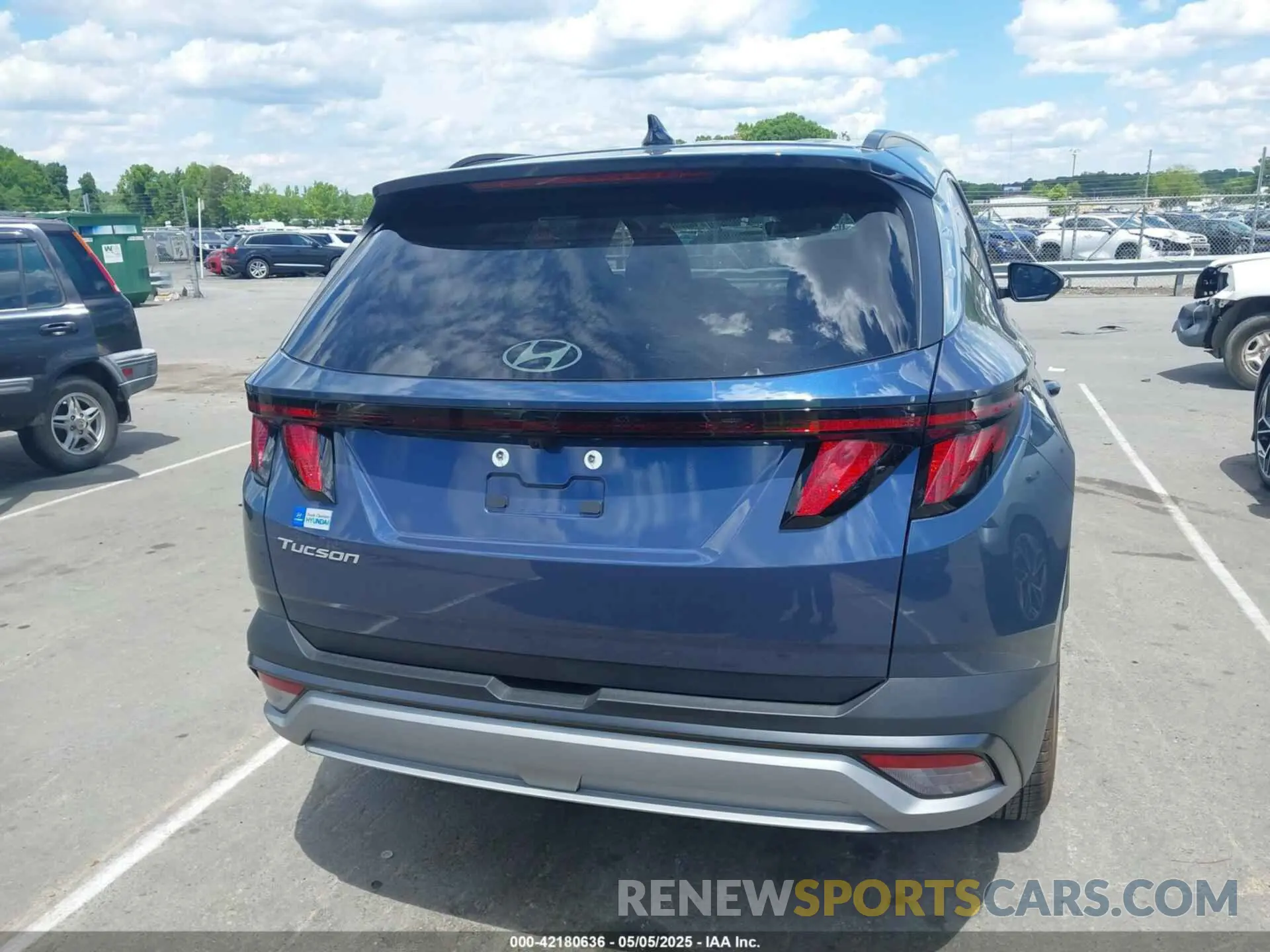 16 Photograph of a damaged car 5NMJB3DE8SH442095 HYUNDAI TUCSON 2025