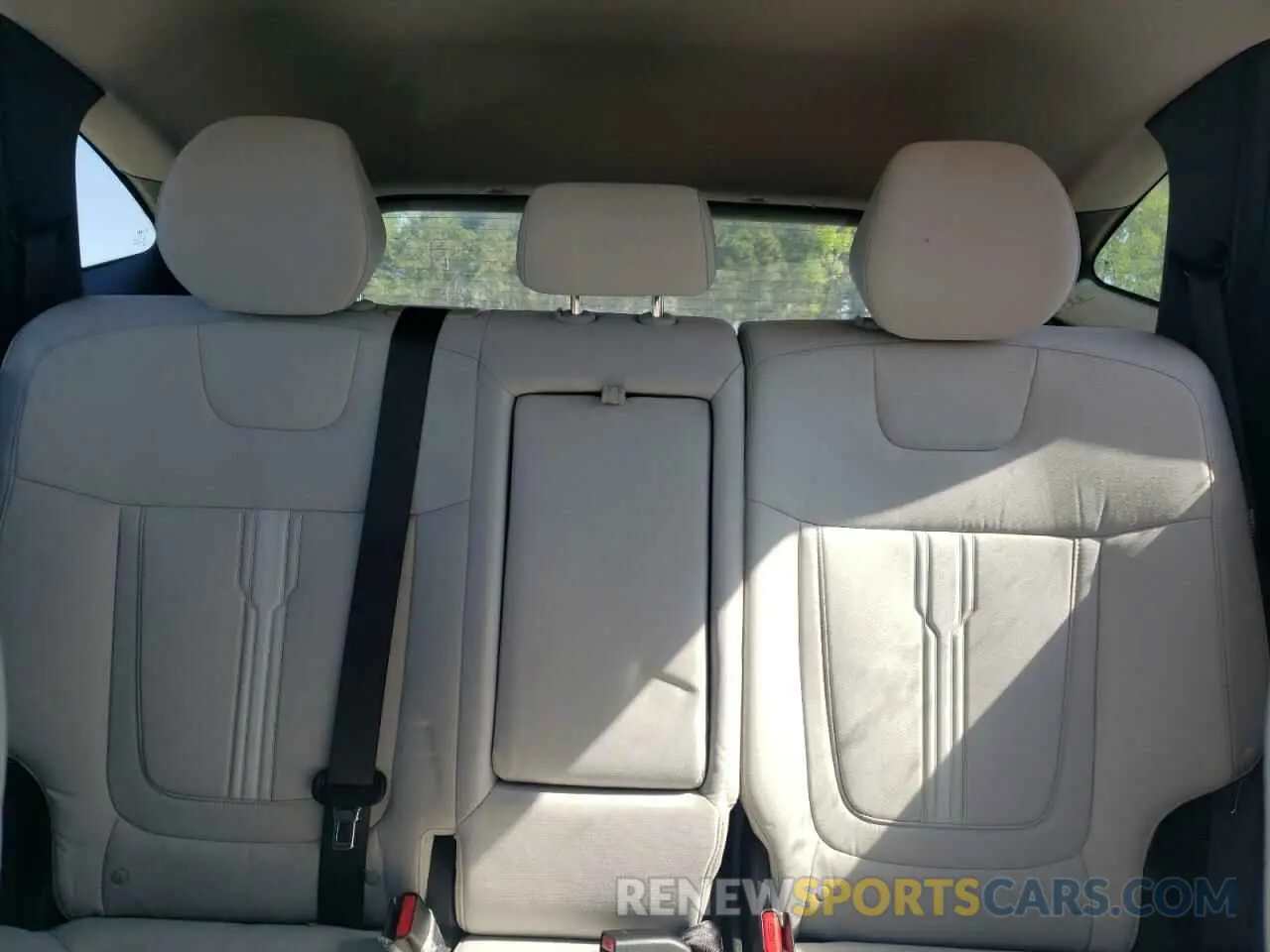10 Photograph of a damaged car 5NMJB3DE8SH450570 HYUNDAI TUCSON 2025