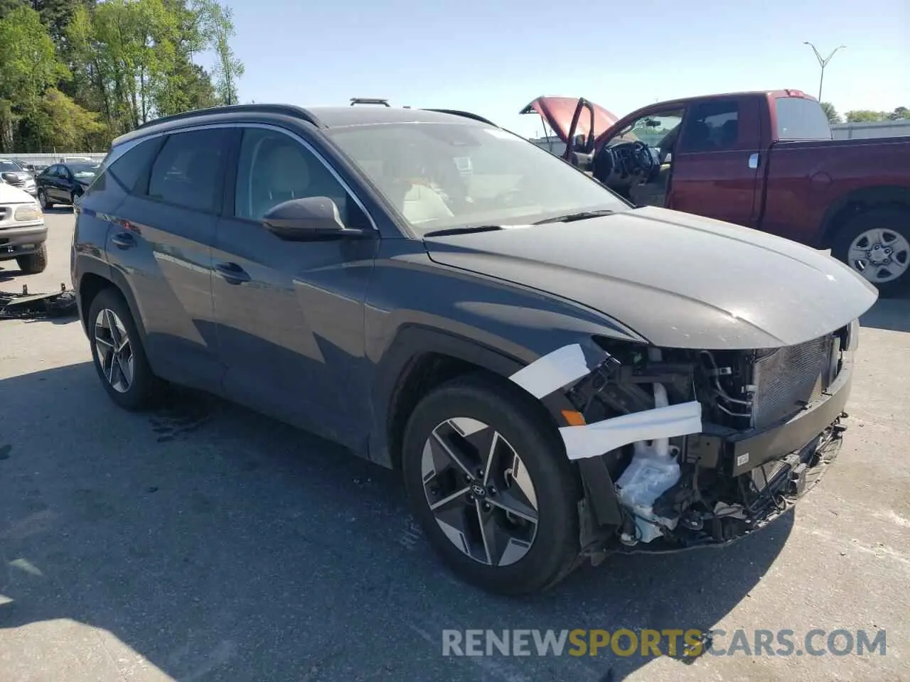 4 Photograph of a damaged car 5NMJB3DE8SH450570 HYUNDAI TUCSON 2025