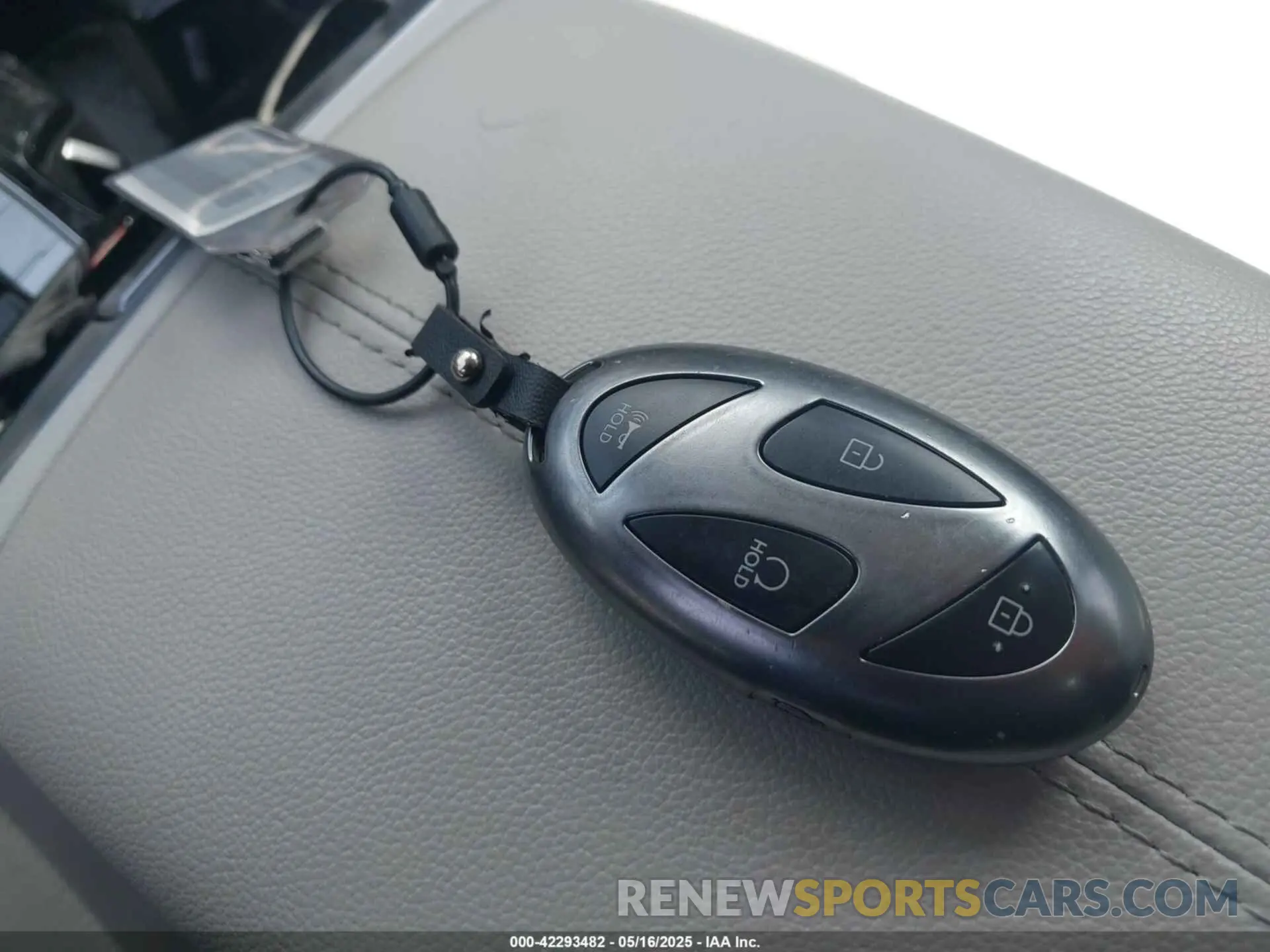 11 Photograph of a damaged car 5NMJB3DE8SH492964 HYUNDAI TUCSON 2025