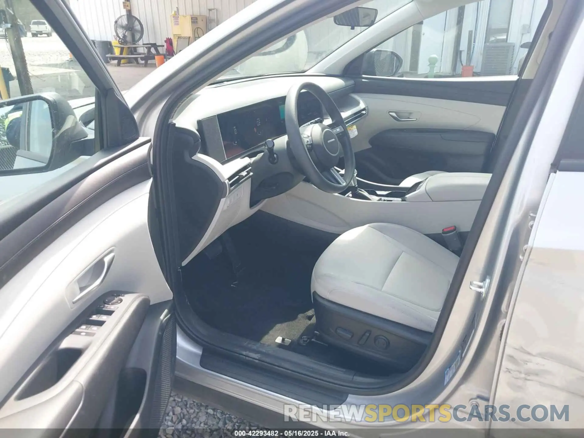 5 Photograph of a damaged car 5NMJB3DE8SH492964 HYUNDAI TUCSON 2025