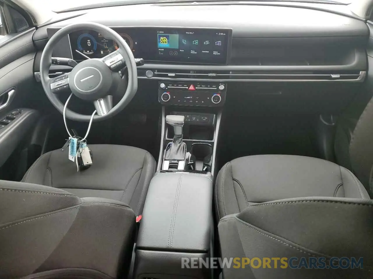 8 Photograph of a damaged car 5NMJB3DE8SH542181 HYUNDAI TUCSON 2025